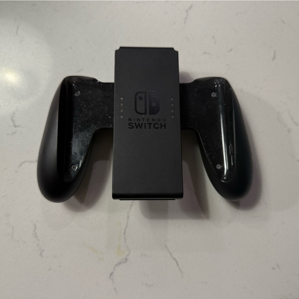 Nintendo Switch Console with Neon Green and Pink Joy-Con - Picture 8 of 9